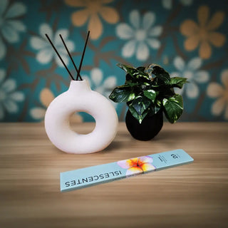 Islescentes Island Natural Aromatherapy Incense Frangipani Lifestyle Side