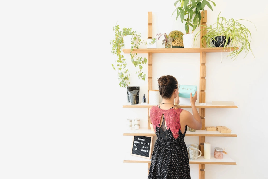 Islescentes_Shop_Shelf_Natural_Incense