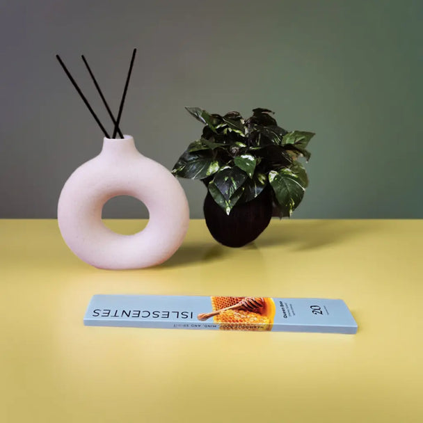 Islescentes Queen Bee Natural Aromatherapy Incense Honey Lifestyle Side