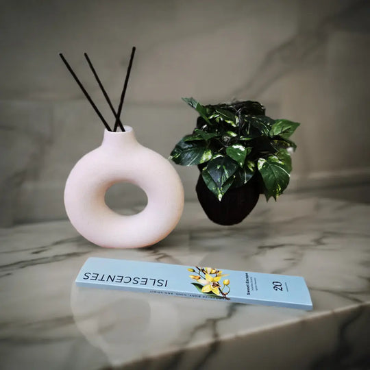 Islescentes Sweet Escape Natural Aromatherapy Incense Vanilla Lifestyle Side